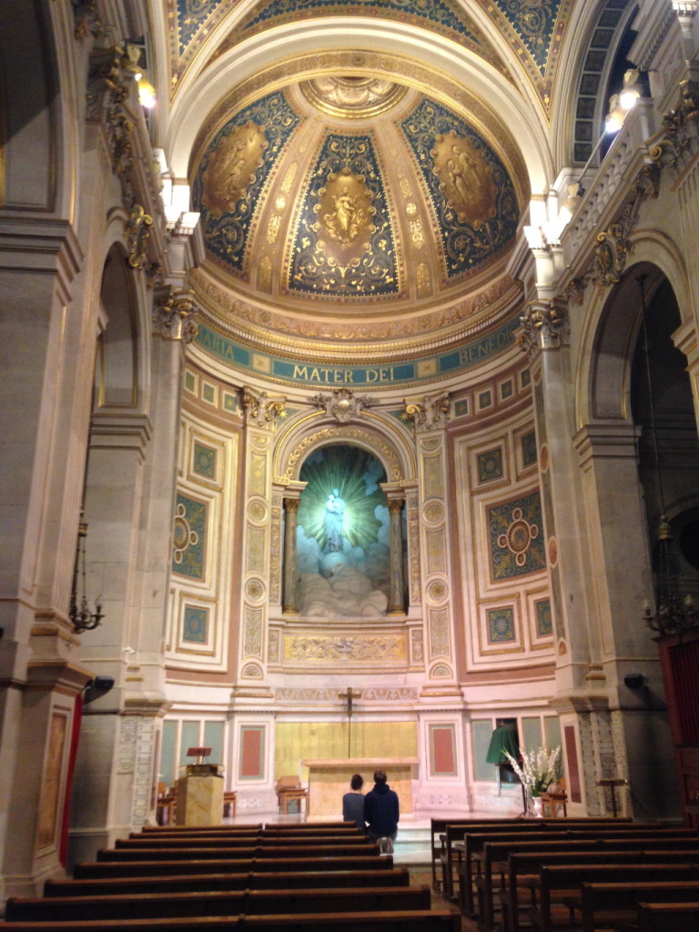 The alter, as seen from the main aisle of the nave