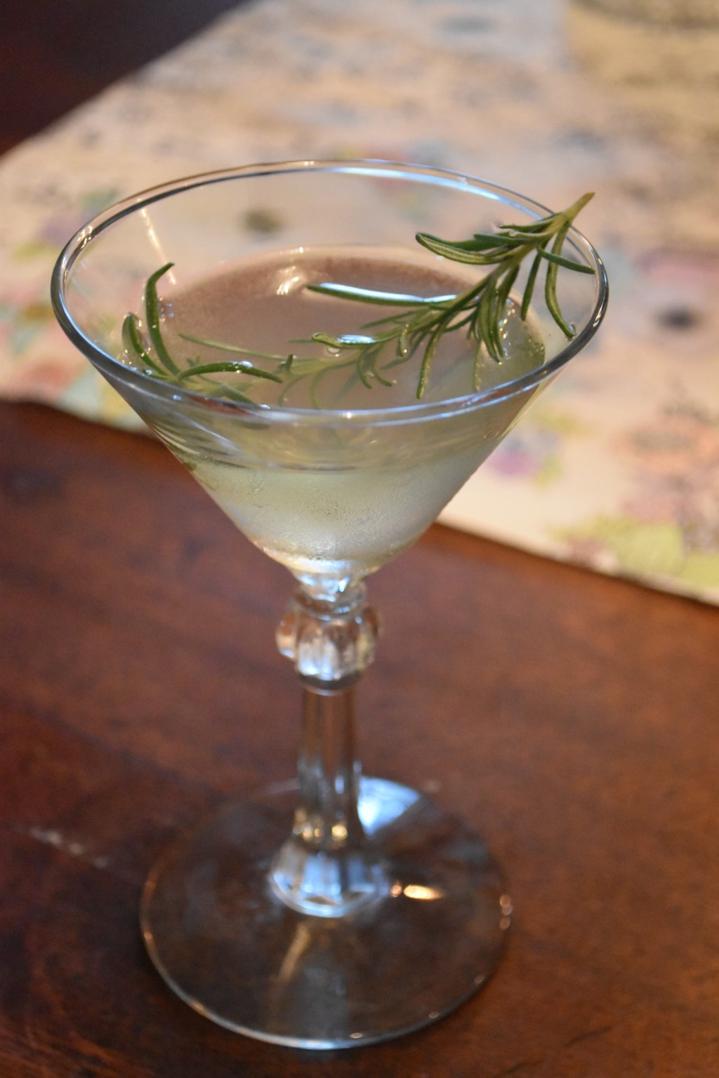 cocktail, tanquery, chartreuse, rosemary