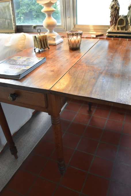 drop leaf table